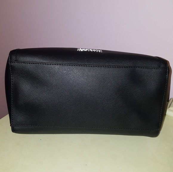 Kenneth Cole Black and Large hand bag - Picture 3 of 7